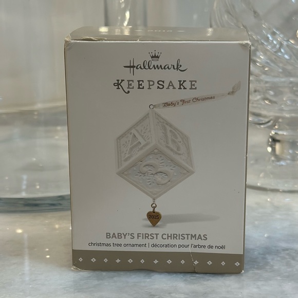 Hallmark Keepsake Baby’s Forst Christmas 2015 - Picture 1 of 11